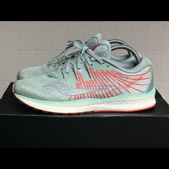 WOMENS SAUCONY LIBERTY ISO 2 EVERUN RUNNING SHOES SKY GREY CORAL SZ 10 LIKE NEW - Picture 1 of 8